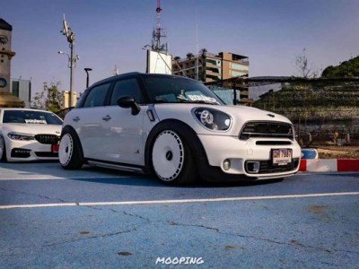 泰国车友宝马mini改装AIRBFT空气悬挂“追求个性姿态”