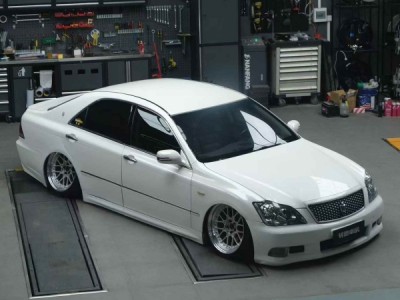 传奇姿态 丰田皇冠改装AIRBFT空气悬挂案例