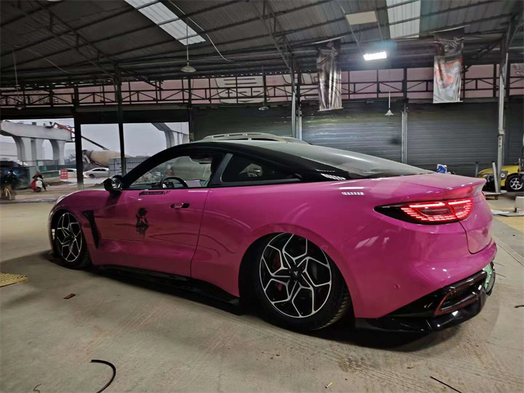 潮流风格哪吒GT改装AIRBFT气动避震案例