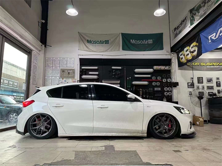 福特福克斯改装AIRBFT气动避震案例