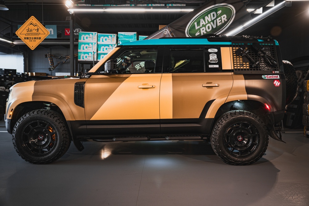 新款路虎卫士安装AIRBFT升高狗骨拉杆